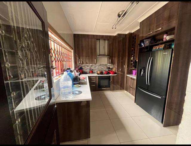 3 BEDROOM HOUSE FOR SALE IN ROSETTENVILLE